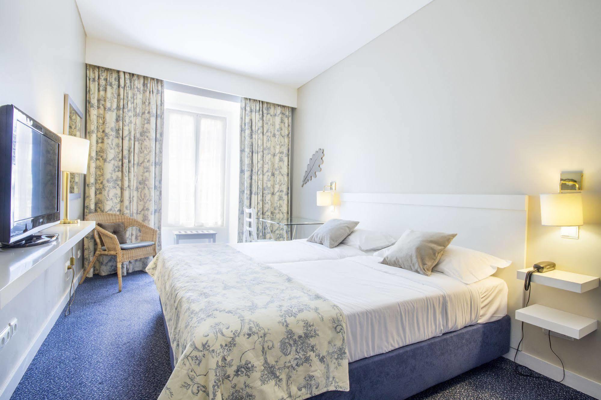 Hotel Apartamentos Geres Ribeiro Zewnętrze zdjęcie